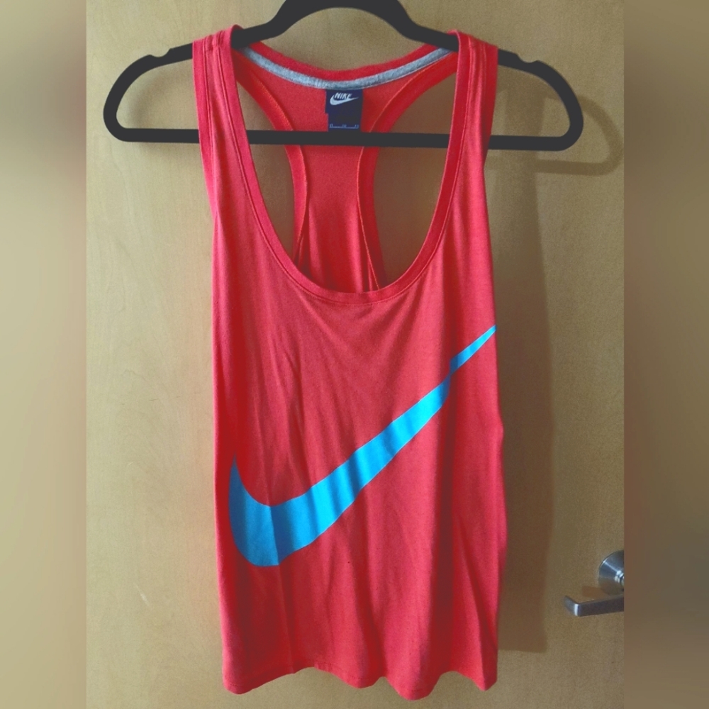 Nike tank